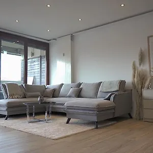 Apartment Comfortable 3 I 81 M2 I L Self-check-in I Wifi & Netflix Hannover